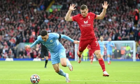 "Foden vô cùng tức giận và Pep bên ngoài đường biên cũng vậy"