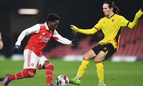 Một Bukayo Saka mới đang trên đường lên đội 1 Arsenal