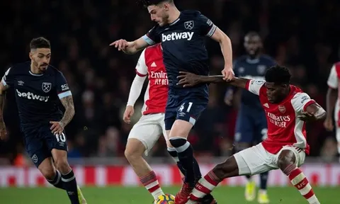 Đấu Chelsea, Arsenal quyết hình thành bộ đôi "quái vật tuyến giữa"