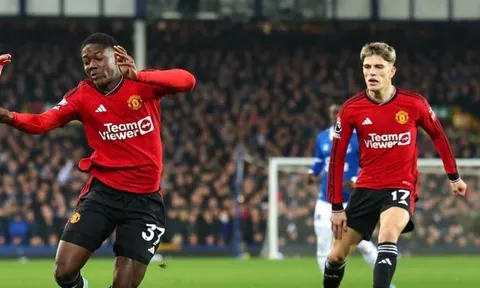 Đấu Galatasaray, Ten Hag có thể dùng 'tam tấu' trẻ tuổi