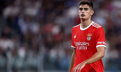 Đấu Real Madrid, Liverpool muốn giành trung vệ 52 triệu