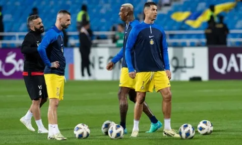 Brozovic suýt tẩn nhau với Laporte trên sân