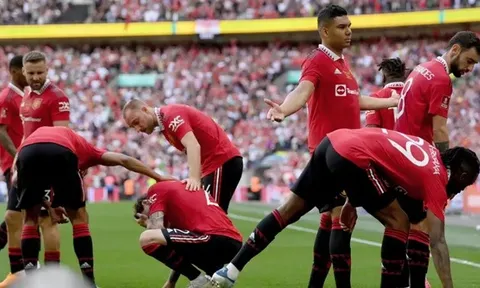 Hành động khó coi của fan Man City với dàn sao M.U