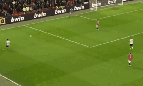 De Gea chơi chân tệ hại