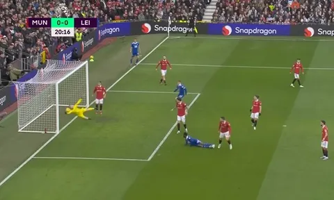 De Gea nâng bước Man Utd với 2 pha cứu thua 'world class'
