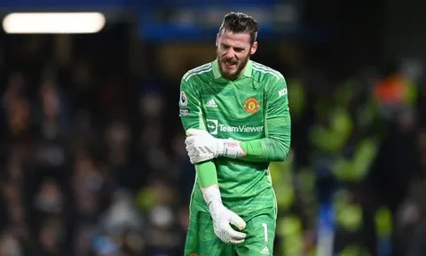 De Gea nhận món quà từ CĐV Man Utd sau trận hoà Chelsea