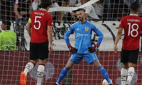 Mikael Silvestre: "Henderson không thể thay vị trí De Gea"