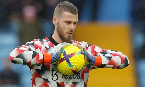 De Gea sẵn sàng giảm lương để ở lại MU