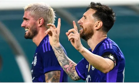 De Paul lại theo sát Messi, choáng ngợp cách Qatar chào đón Argentina