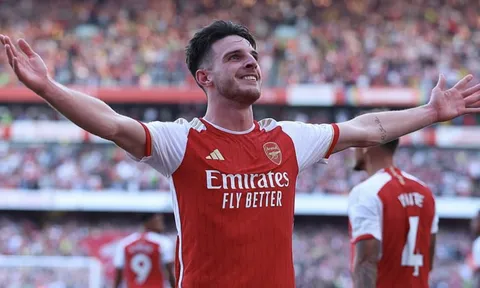 Declan Rice thừa nhận “xấu hổ” trước tình yêu của NHM Arsenal