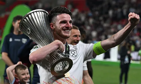 Xác nhận! Lời đề nghị thứ ba cho Declan Rice