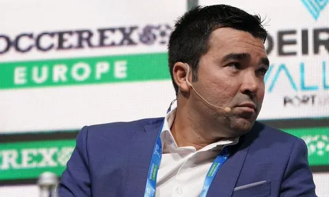 "Todd Boehly gọi cho tôi và nài nỉ ký hợp đồng với Raphinha"