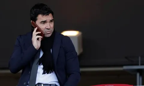 Deco làm rõ tương lai của Xavi