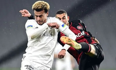 Dele Alli đối diện tương lai chông chênh