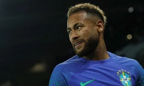 Đến lúc Neymar thoát khỏi vũng lầy hư danh