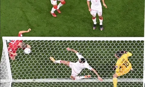 Pha bỏ lỡ khó tin nhất World Cup?