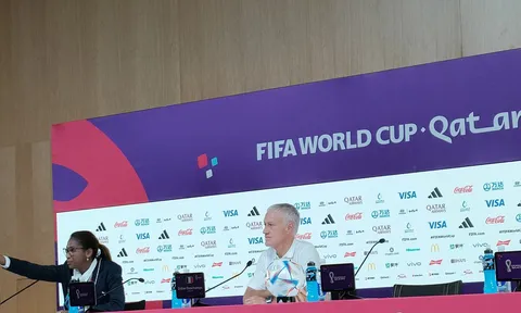 Deschamps làm rõ tranh cãi về Griezmann