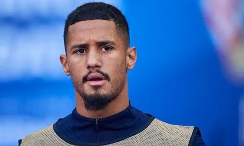 Tuyển Pháp tập vài buổi, Deschamps mang trái đắng cho Saliba