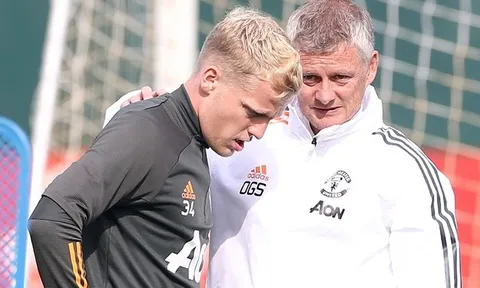 Đích thân Van de Beek đã minh oan cho Solskjaer