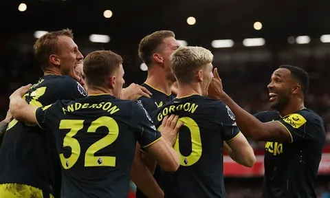 Điên rồ Newcastle United