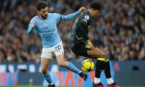 Điên rồ Pep Guardiola! Nghĩ ra siêu phát kiến cho 'người không phổi'
