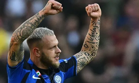 Bỏ qua Davies, Ancelotti muốn mua Á quân Champions League
