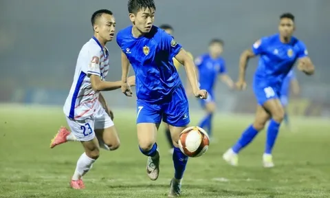 'Đình Bắc ảo tưởng, thích thể hiện, bị xúi giục; 'V-League giết chết cầu thủ'
