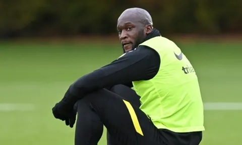 Dính COVID, Lukaku phá vỡ im lặng
