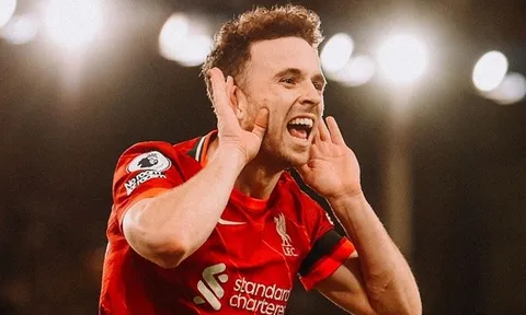 Liverpool bắn phá Premier League, Jota chỉ hy vọng 1 điều