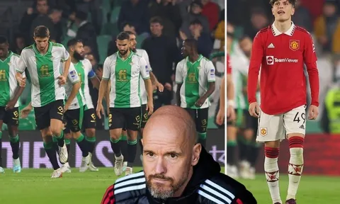 Chuyện gì đang xảy ra với Man Utd?