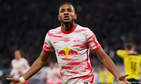 Đội hình tiêu biểu vòng 15 Bundesliga: Mục tiêu cũ của Man United, hiện tượng C1
