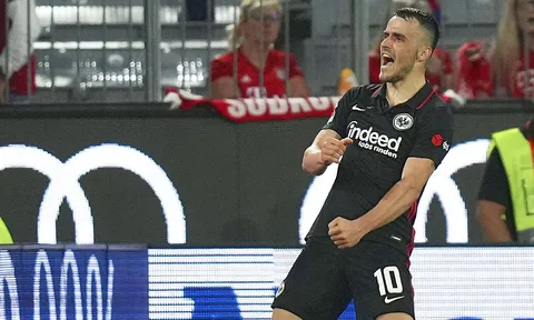 Đội hình tiêu biểu vòng 7 Bundesliga: Kẻ hạ sát Bayern, tài năng được thèm khát