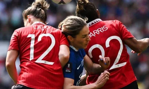 Đội nữ Chelsea hạ M.U trong trận chung kết kỷ lục bóng đá Anh