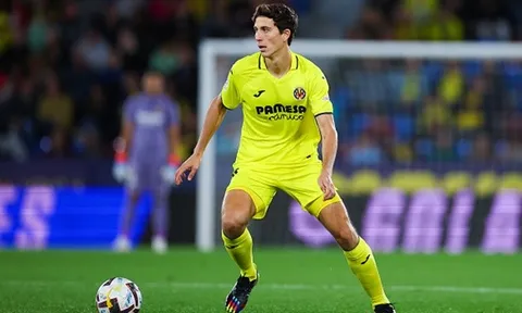 Đối tác báo giá 40 triệu bảng cho Chelsea, Tottenham