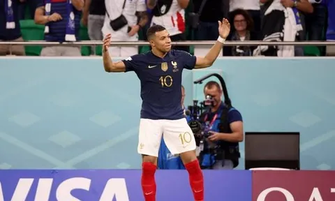 "Đối thủ chỉ còn biết cầu nguyện để Mbappe không ra sân"