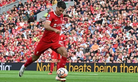 Klopp "kêu trời" với bom tấn của Liverpool