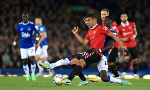 'Động cơ' tuyến giữa Man United lộ diện