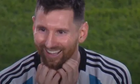 Động thái của Messi khiến CĐV Barca vui mừng
