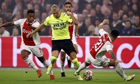 Kẻ bị West Ham ruồng bỏ đang khiến châu Âu bùng nổ