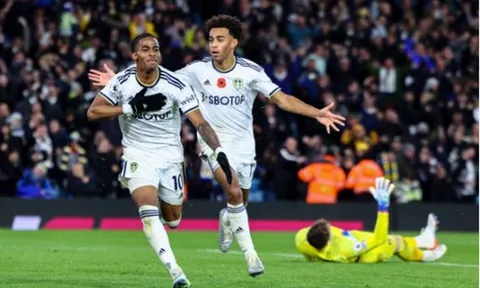 Máy chạy kéo sập Anfield tiếp tục ấn định trận cầu 7 bàn