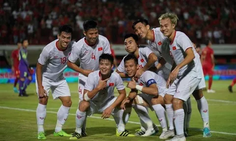 ĐT Việt Nam được FIFA vinh danh, báo Thái ghen tỵ, chạnh lòng về Voi chiến