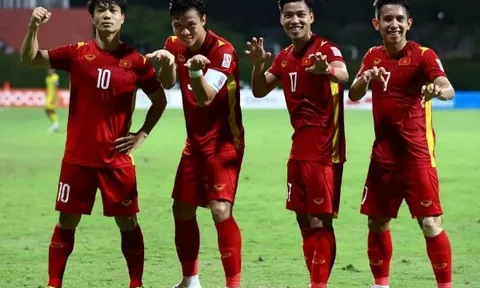 ĐT Việt Nam thắng đậm Malay: "Thép đã tôi thế đấy!"
