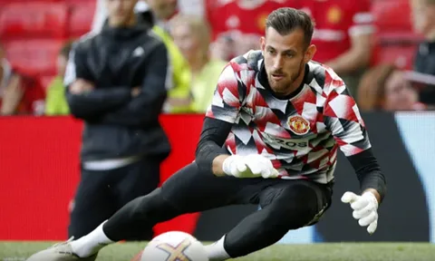 Rõ điều kiện Man Utd mua đứt tân binh