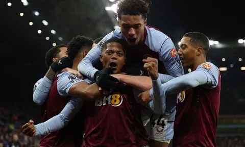 Đừng bỏ quên chú "ngựa ô" này trong cuộc đua vô địch Premier League