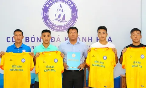 Được bơm 60 tỷ, CLB V-League ký một lúc 33 cầu thủ