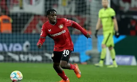 Duyệt chi 40 triệu euro, Arsenal tranh mua hậu vệ với Man United