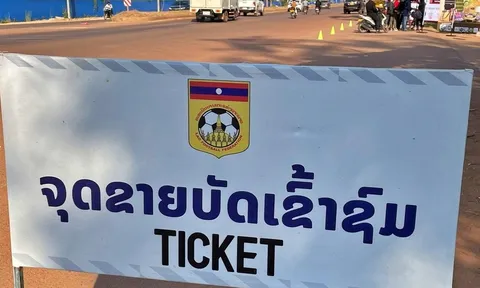 Ế vé xem tuyển Việt Nam ở Lào