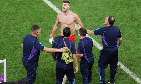 Thủ môn Argentina nguy cơ bị cấm thi đấu bán kết World Cup 2022