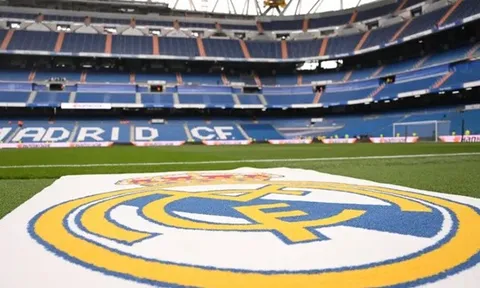 Tri ân Barca, HLV bị Real Madrid sa thải tức khắc