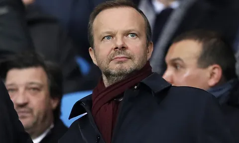 Những sai lầm của Ed Woodward vẫn đang làm hại M.U trên TTCN
